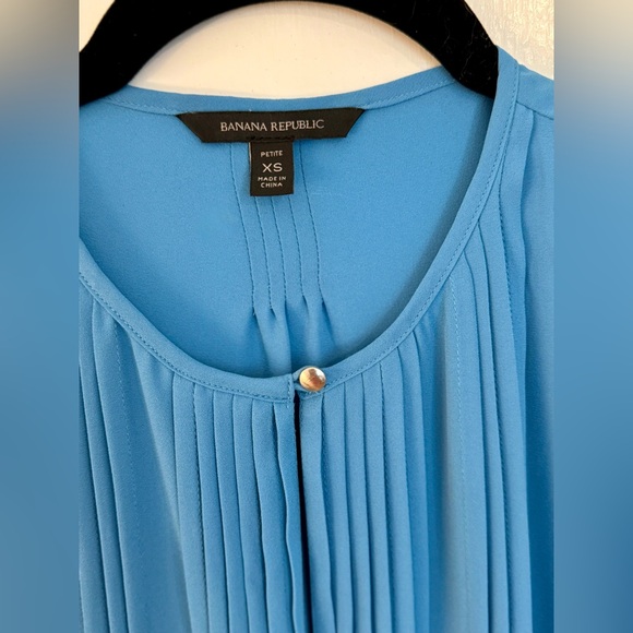 Banana Republic Blue Crepe Flutter Blouse - Picture 3 of 3